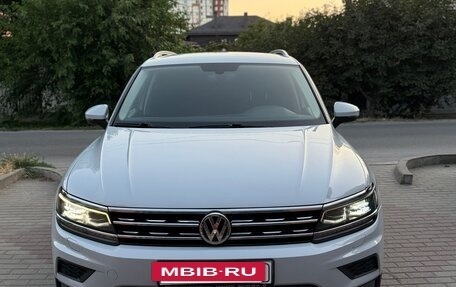 Volkswagen Tiguan II, 2018 год, 2 290 000 рублей, 2 фотография
