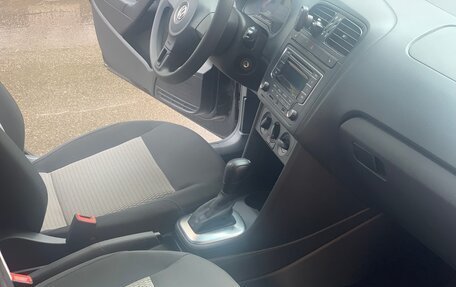 Volkswagen Polo VI (EU Market), 2013 год, 1 200 000 рублей, 10 фотография