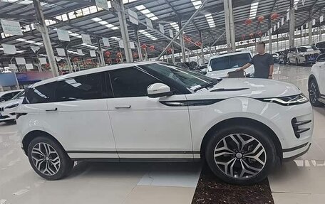 Land Rover Range Rover Evoque II, 2022 год, 2 950 000 рублей, 6 фотография