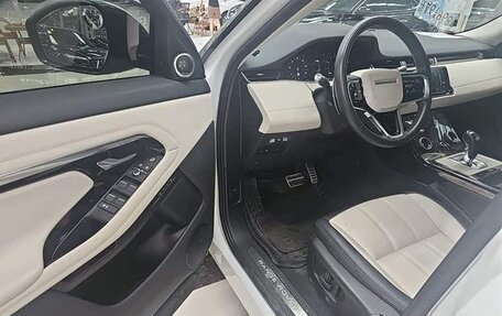 Land Rover Range Rover Evoque II, 2022 год, 2 950 000 рублей, 7 фотография