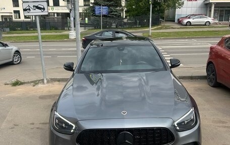 Mercedes-Benz E-Класс, 2020 год, 5 150 000 рублей, 3 фотография