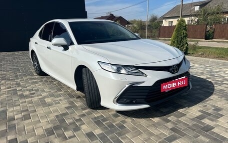 Toyota Camry, 2021 год, 4 250 000 рублей, 2 фотография