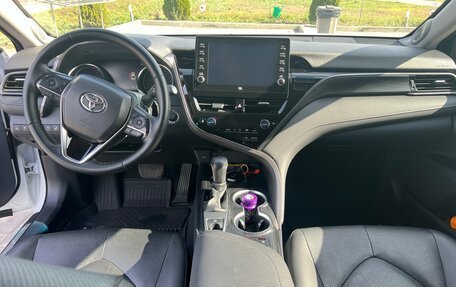 Toyota Camry, 2021 год, 4 250 000 рублей, 9 фотография