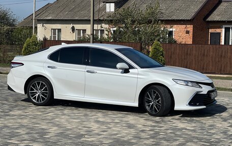 Toyota Camry, 2021 год, 4 250 000 рублей, 16 фотография
