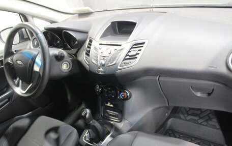 Ford Fiesta, 2015 год, 742 000 рублей, 12 фотография