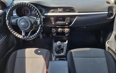 KIA Rio IV, 2019 год, 1 400 000 рублей, 10 фотография