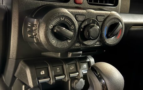 Suzuki Jimny, 2025 год, 3 590 000 рублей, 18 фотография