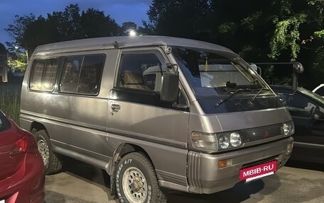 Mitsubishi Delica III, 1992 год, 750 000 рублей, 3 фотография