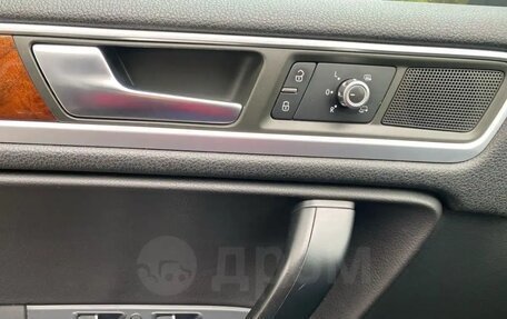 Volkswagen Touareg III, 2012 год, 2 400 000 рублей, 14 фотография