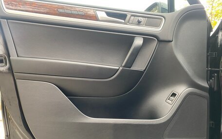 Volkswagen Touareg III, 2012 год, 2 400 000 рублей, 22 фотография