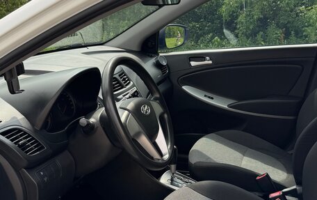 Hyundai Solaris II рестайлинг, 2013 год, 770 000 рублей, 19 фотография