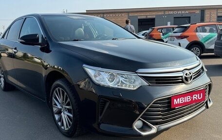 Toyota Camry, 2016 год, 1 900 000 рублей, 5 фотография