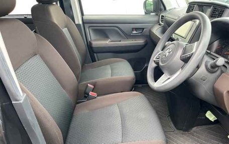 Toyota Roomy I, 2022 год, 1 100 000 рублей, 7 фотография