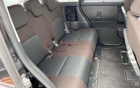 Toyota Roomy I, 2022 год, 1 100 000 рублей, 8 фотография