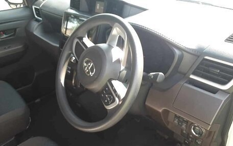 Toyota Roomy I, 2021 год, 1 080 000 рублей, 7 фотография