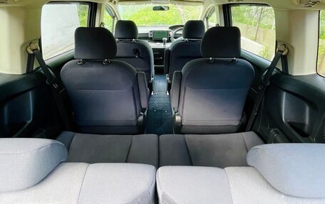 Honda Freed I, 2010 год, 1 190 000 рублей, 17 фотография