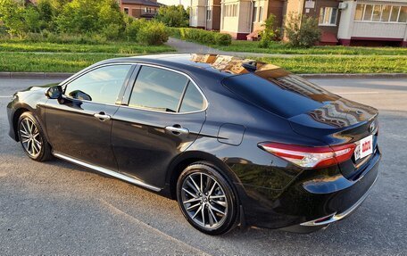 Toyota Camry, 2023 год, 3 790 000 рублей, 2 фотография