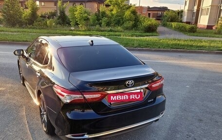 Toyota Camry, 2023 год, 3 790 000 рублей, 4 фотография