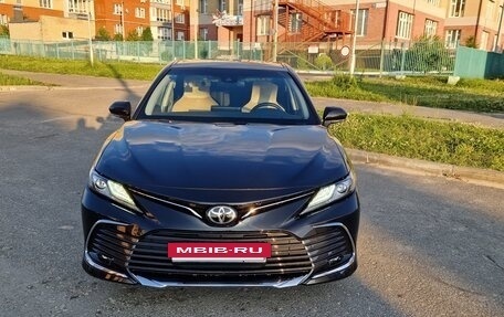 Toyota Camry, 2023 год, 3 790 000 рублей, 9 фотография