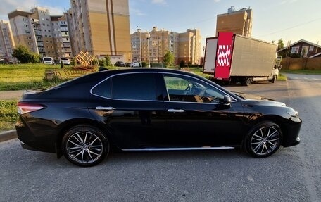 Toyota Camry, 2023 год, 3 790 000 рублей, 7 фотография
