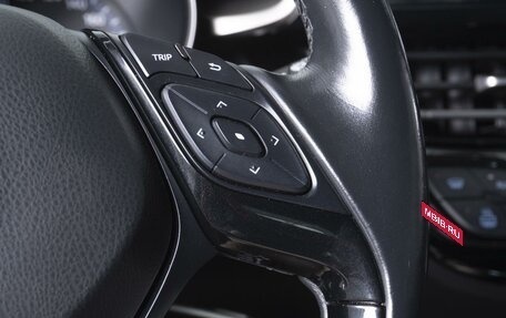 Toyota C-HR I рестайлинг, 2018 год, 2 294 000 рублей, 18 фотография