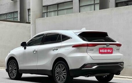 Toyota Harrier, 2022 год, 3 050 000 рублей, 4 фотография