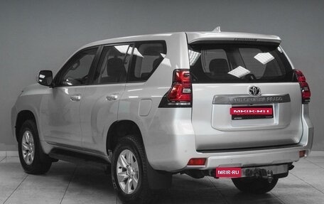Toyota Land Cruiser Prado 150 рестайлинг 2, 2020 год, 5 599 000 рублей, 2 фотография