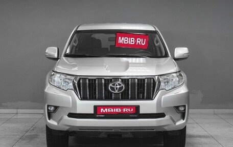Toyota Land Cruiser Prado 150 рестайлинг 2, 2020 год, 5 599 000 рублей, 3 фотография