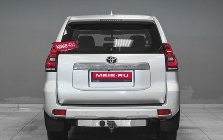 Toyota Land Cruiser Prado 150 рестайлинг 2, 2020 год, 5 599 000 рублей, 4 фотография