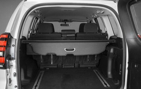 Toyota Land Cruiser Prado 150 рестайлинг 2, 2020 год, 5 599 000 рублей, 20 фотография