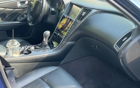 Infiniti Q50 I рестайлинг, 2017 год, 1 800 000 рублей, 14 фотография