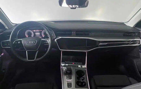 Audi A6, 2022 год, 4 400 000 рублей, 8 фотография