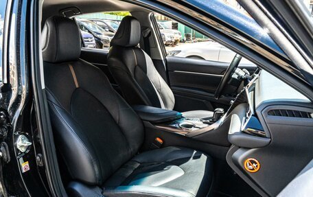 Toyota Camry, 2018 год, 2 620 000 рублей, 8 фотография