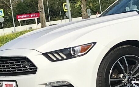 Ford Mustang VI рестайлинг, 2016 год, 3 050 000 рублей, 3 фотография
