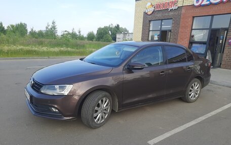 Volkswagen Jetta VI, 2015 год, 1 100 000 рублей, 2 фотография
