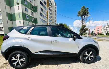 Renault Kaptur I рестайлинг, 2017 год, 1 400 000 рублей, 2 фотография