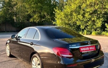 Mercedes-Benz E-Класс, 2020 год, 3 250 000 рублей, 3 фотография
