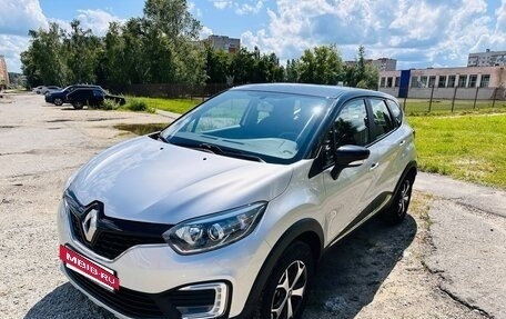 Renault Kaptur I рестайлинг, 2017 год, 1 400 000 рублей, 4 фотография