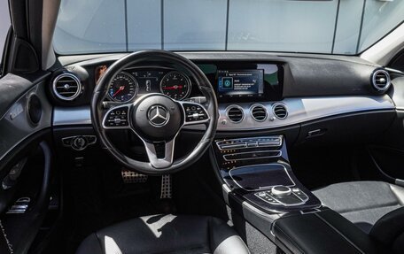 Mercedes-Benz E-Класс, 2019 год, 2 430 000 рублей, 6 фотография