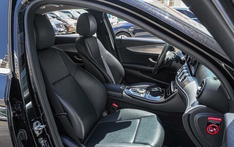 Mercedes-Benz E-Класс, 2019 год, 2 430 000 рублей, 8 фотография