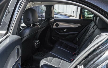 Mercedes-Benz E-Класс, 2019 год, 2 430 000 рублей, 11 фотография