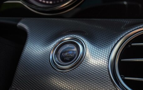 Mercedes-Benz E-Класс, 2019 год, 2 430 000 рублей, 20 фотография