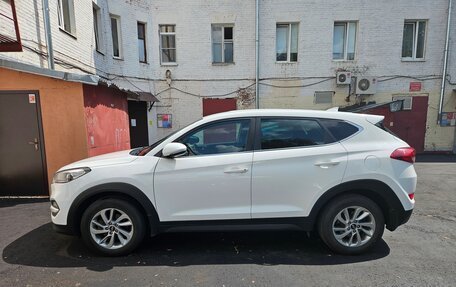 Hyundai Tucson III, 2017 год, 1 850 000 рублей, 2 фотография