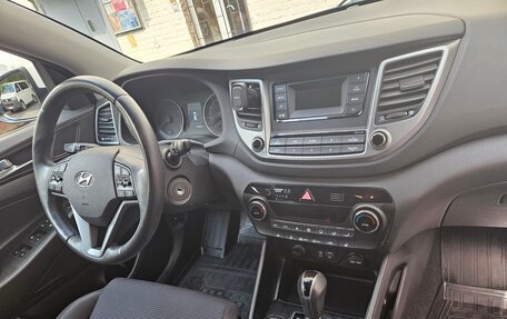 Hyundai Tucson III, 2017 год, 1 850 000 рублей, 3 фотография