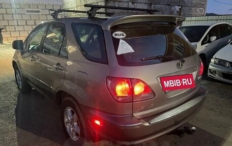 Lexus RX IV рестайлинг, 2001 год, 1 000 000 рублей, 7 фотография