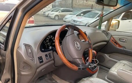 Lexus RX IV рестайлинг, 2001 год, 1 000 000 рублей, 22 фотография