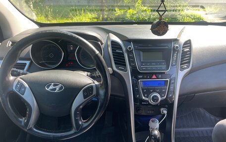 Hyundai i30 II рестайлинг, 2013 год, 1 000 000 рублей, 12 фотография