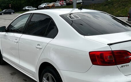 Volkswagen Jetta VI, 2012 год, 999 999 рублей, 2 фотография