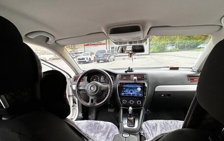 Volkswagen Jetta VI, 2012 год, 999 999 рублей, 7 фотография