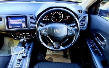 Honda Vezel, 2016 год, 1 875 000 рублей, 12 фотография